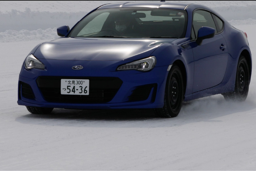 雪道が苦手な FR 車でも、安定のシャシーコントロール技術